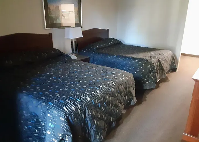 Vegas Minot Hotel