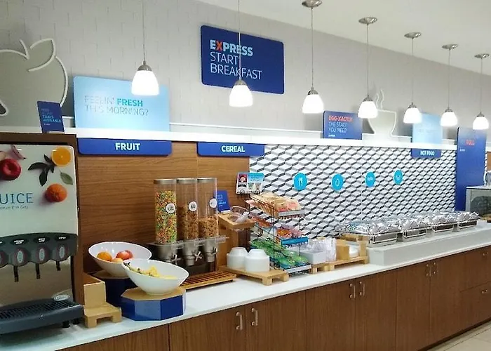 Holiday Inn Express Houston South By Ihg Pearland