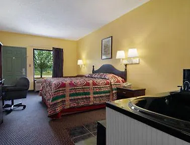Super 8 Conyers Hotel