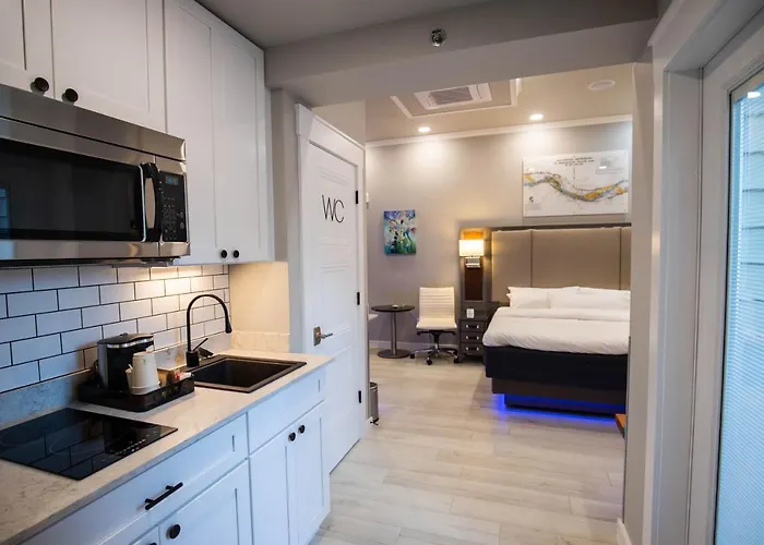 River Sirens Hotel-Contactless Check In Hotel Washington