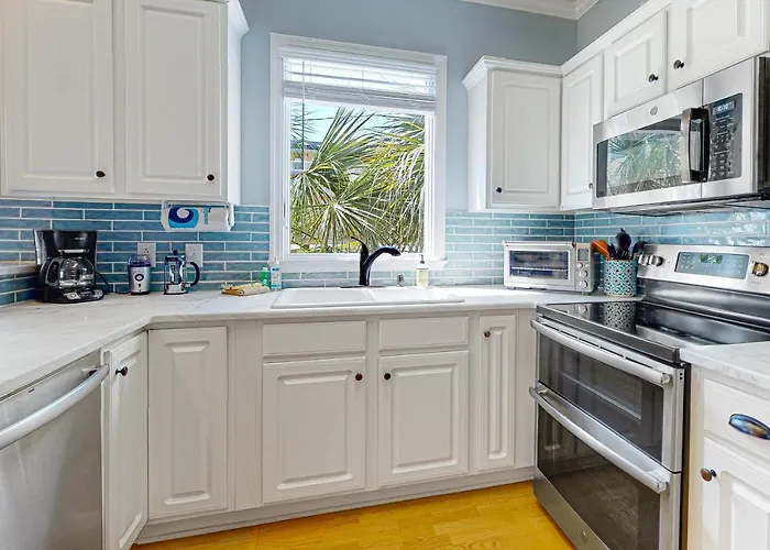 Cool Corner Apartment Folly Beach