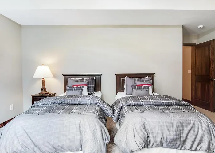 Cooperwood #3 Apartment Eagle River
