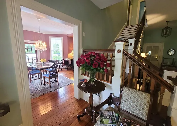 Camellia Rose Inn- King Room Southern Charm Gainesville