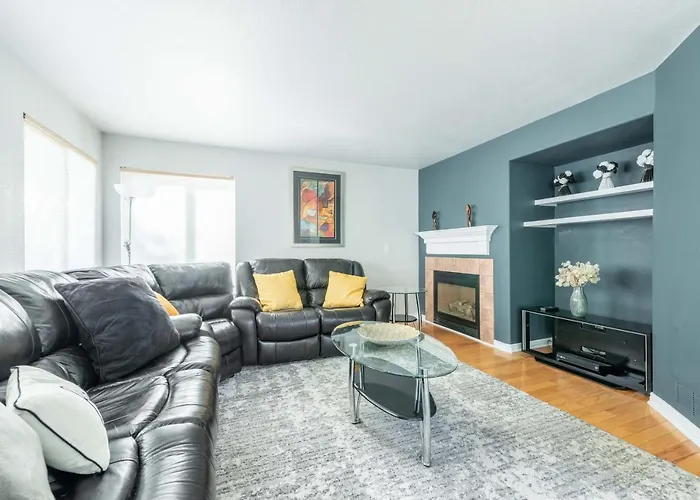 Spacious 4 Bedroom 3.5 Bathroom Residential Property Denver
