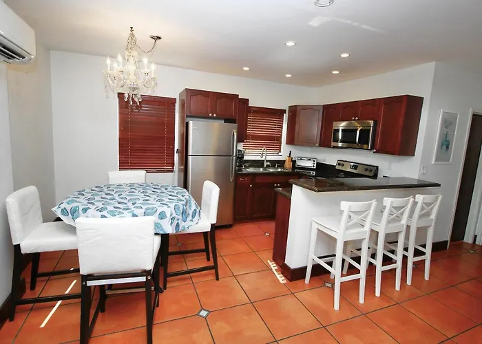 Makani Beach House 333 Hollywood