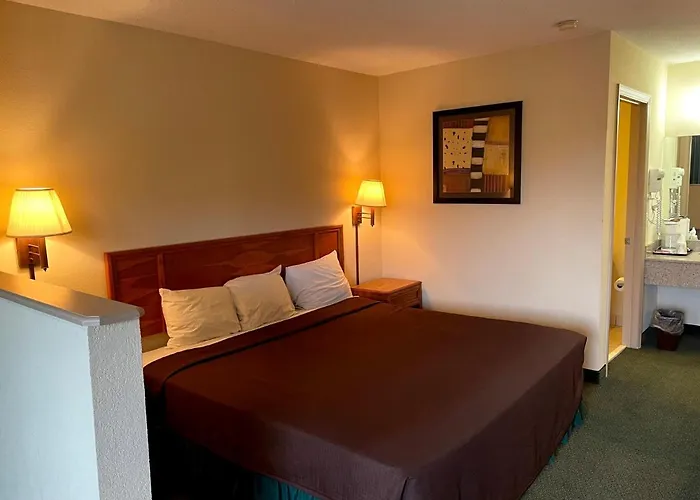 Travelers Inn & Suites Sumter