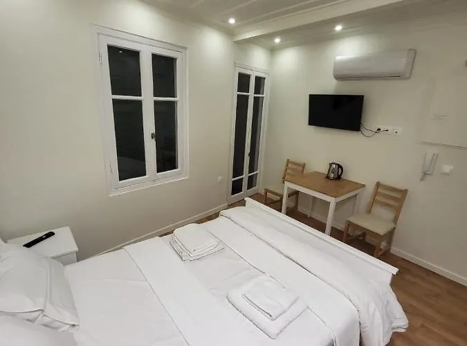 Lefkada City Hotels