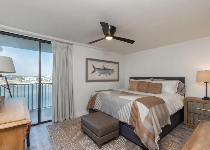 Ole River Hideway, Orange Beach, Updated 2 Bedroom Waterfront Condo, Wind Drift