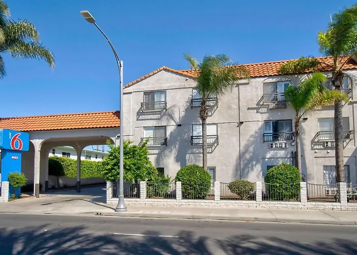 Inglewood Hotels