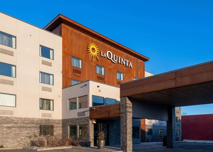 La Quinta By Wyndham Anchorage Airport Hotel
