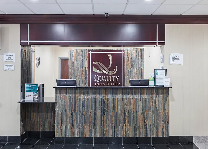 Quality Inn & Suites Cincinnati Downtown Area