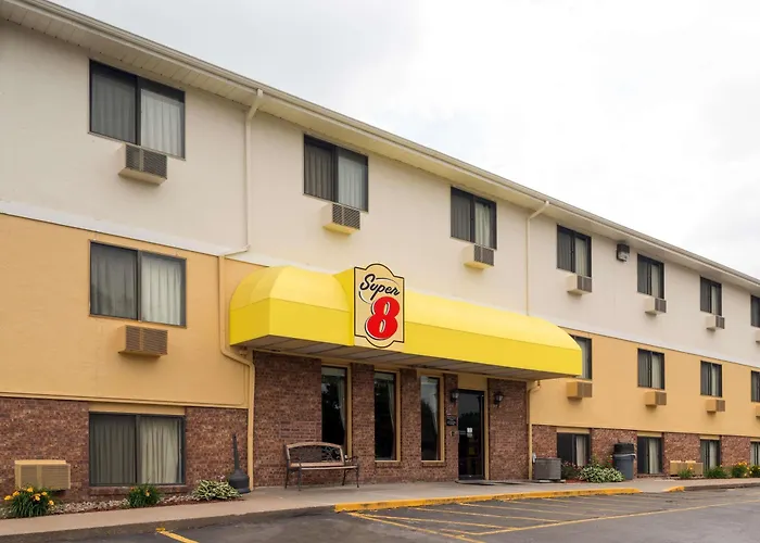 Super 8 By Wyndham Omaha Ne Hotel