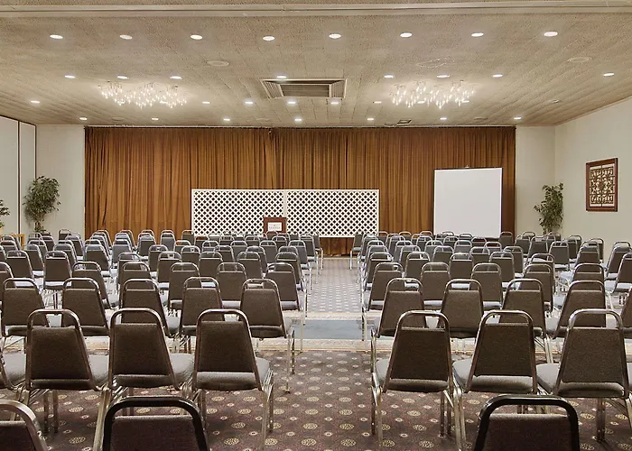 Ramada By Wyndham Augusta Downtown Hotel & Conference Center