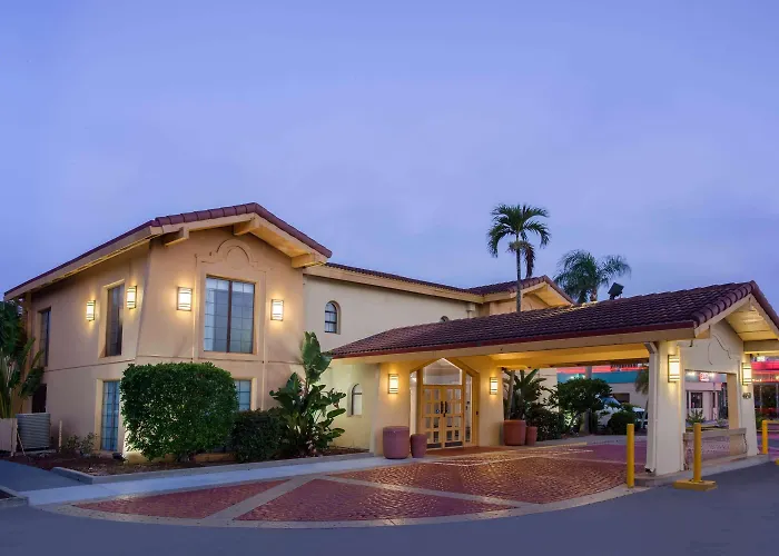 Baymont By Wyndham Fort Myers Central