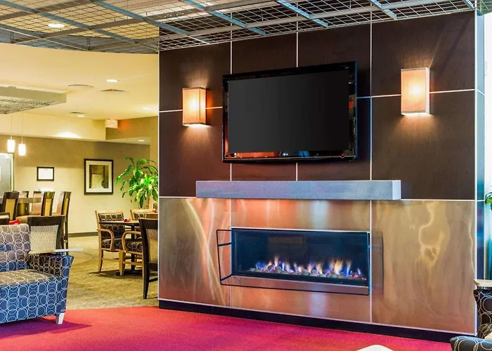 Cambria Hotel Traverse City
