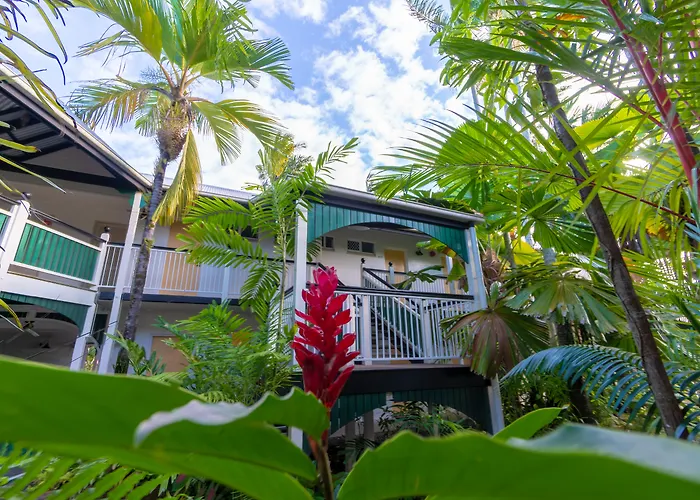 Millaa Millaa Hotels