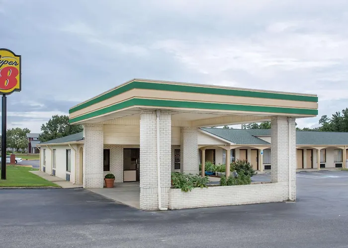 Super 8 By Wyndham Sumter Motel