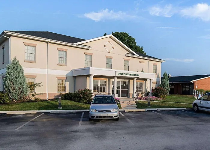 Quality Inn & Suites Skyways New Castle