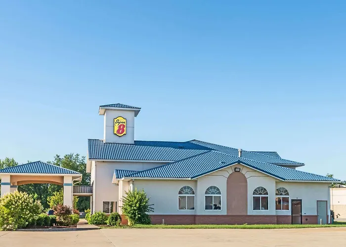 Super 8 By Wyndham Martinsville