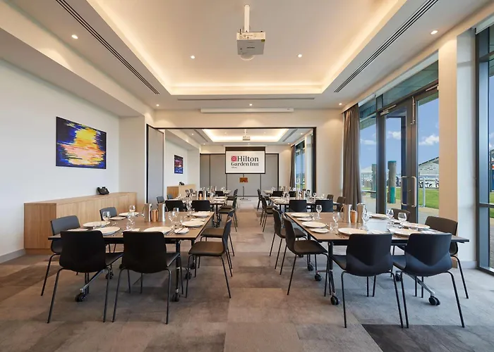 Emu Point Hotels