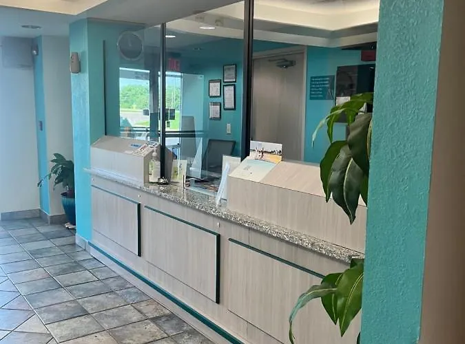 Howard Johnson By Wyndham Clarksville Tennessee