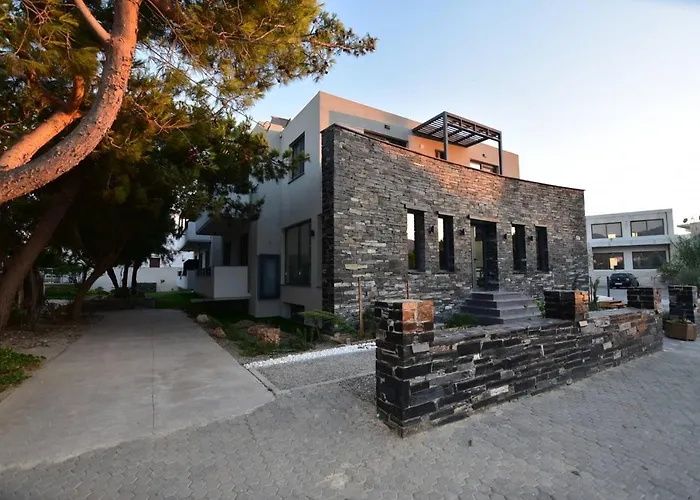 Palaiochora Hotels