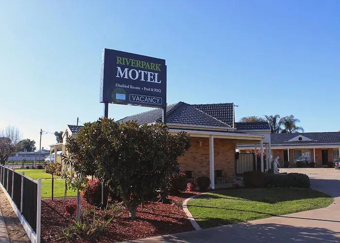 Moama Hotels