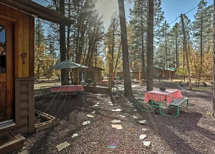 Happy Heart Bunkhouse Hotel Pinetop-Lakeside