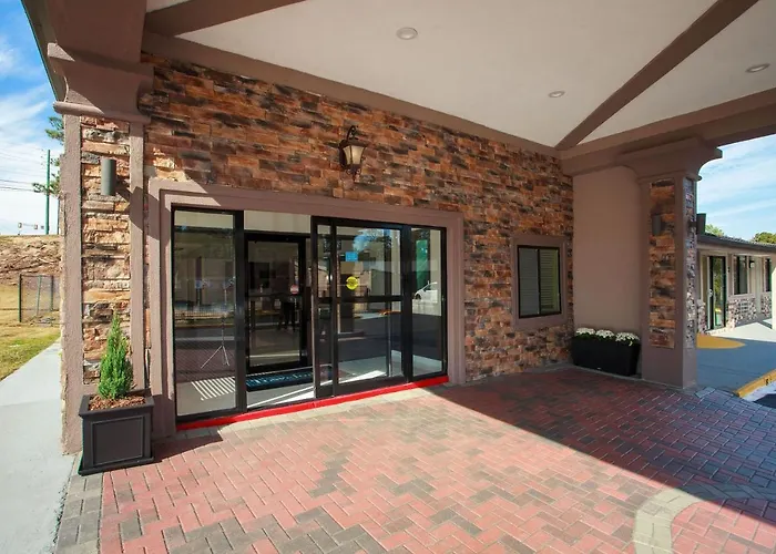 Travelodge By Wyndham Macon West