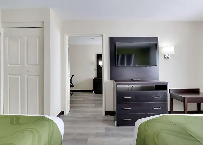 Quality Suites Albuquerque Airport
