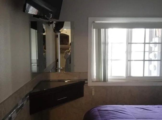 Suites Leon Rojo Tijuana
