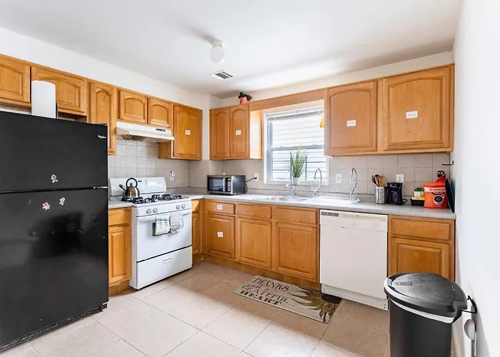 Ruby Suites 2A Newark