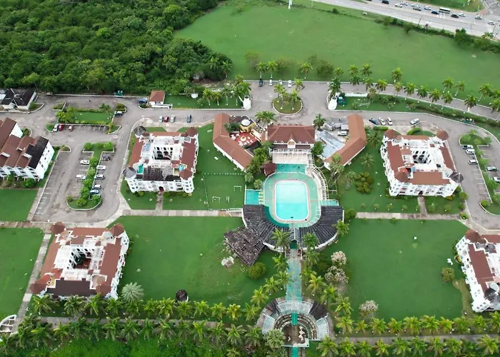 Seacastles By The Beach/Pool Montego Bay