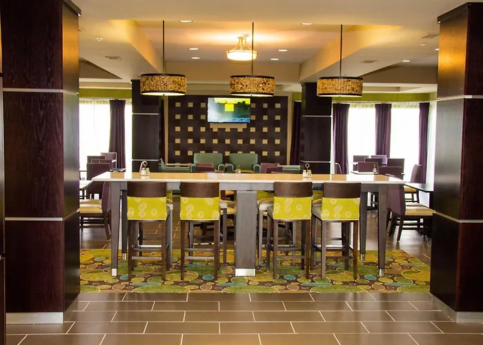 Holiday Inn Express And Suites Sikeston By Ihg