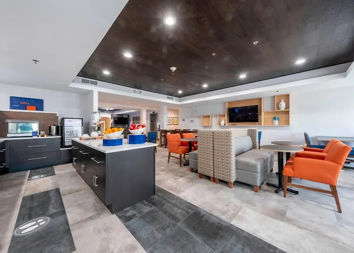 Holiday Inn Express Hotel & Suites Petersburg/Dinwiddie By Ihg