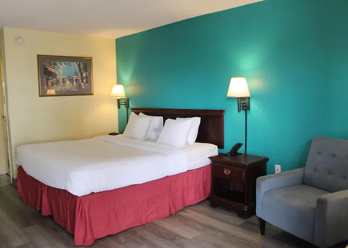 Days Inn By Wyndham Marianna