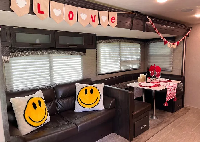 Lake Front Rv Experience Close To Port Canaveral And Kennedy Space Center Hotel Titusville