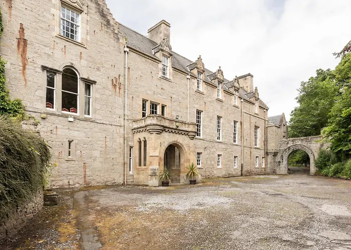 Dingwall Hotels