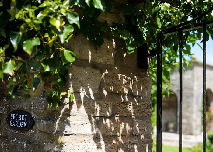 Cricklade Hotels