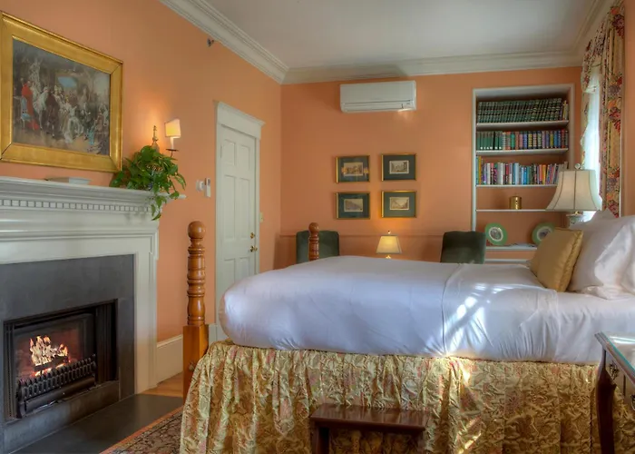 Francis Malbone House Bed & Breakfast Newport