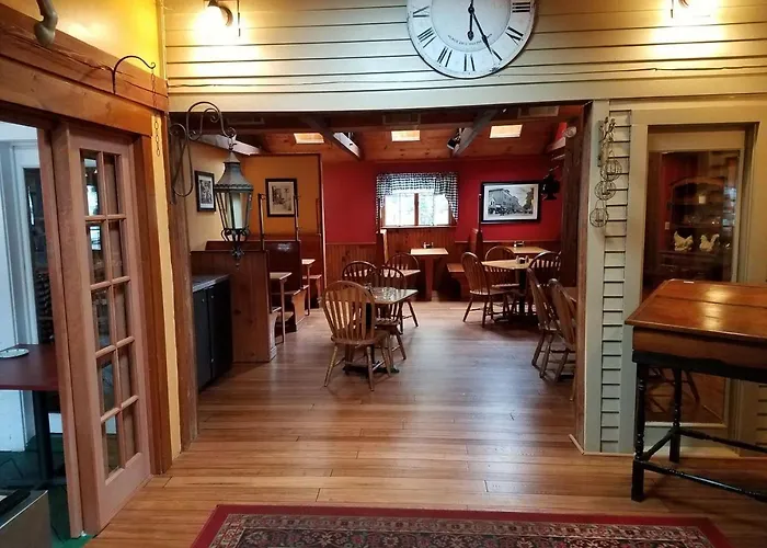 Cedar Crest Inn Camden
