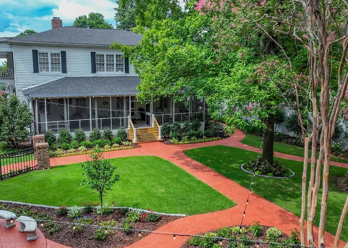 Bama Bed And Breakfast - Tusk Suite Tuscaloosa