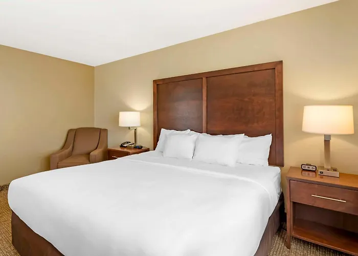 Comfort Inn & Suites Grinnell Near I-80