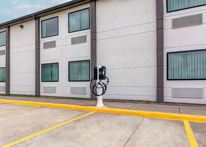 Super 8 By Wyndham Waxahachie Tx Hotel
