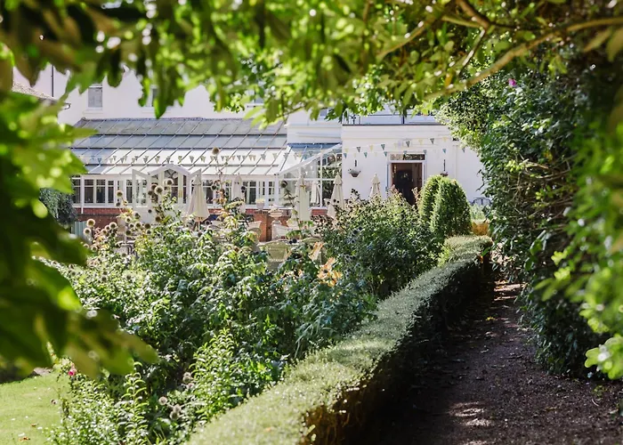 Winchester Hotels