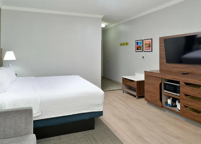 Hampton Inn & Suites Greenville