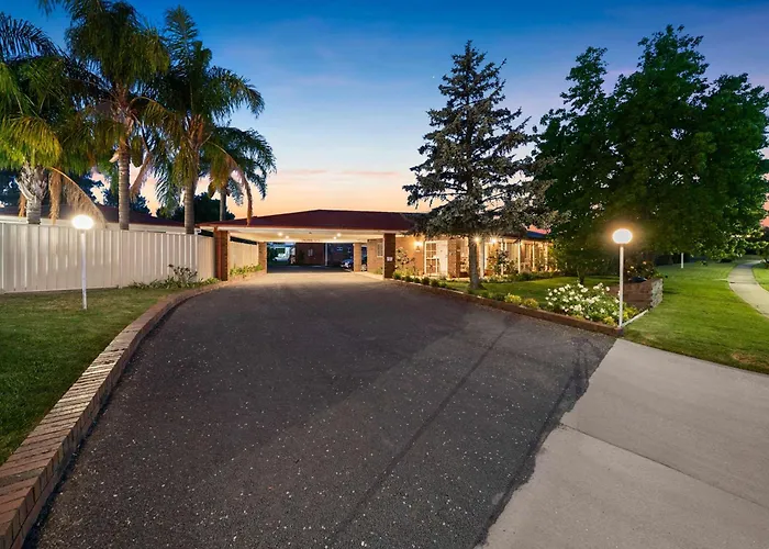 Mount Beauty Hotels