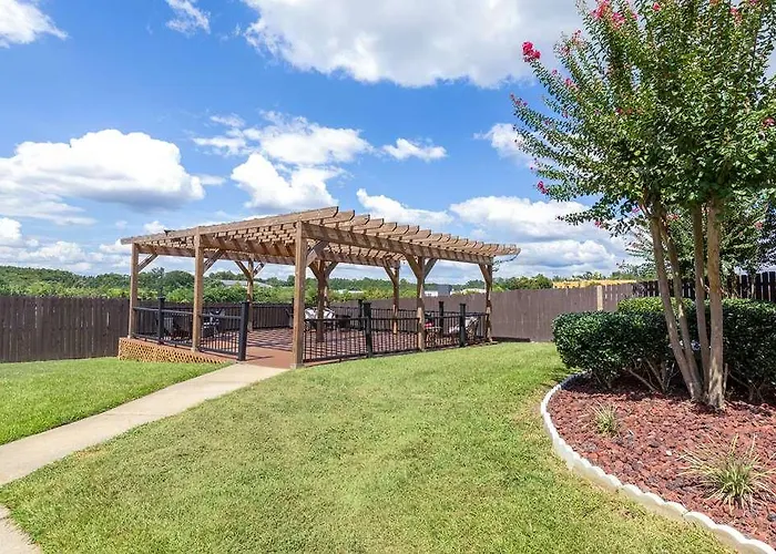 Ramada Studio Suites Dothan