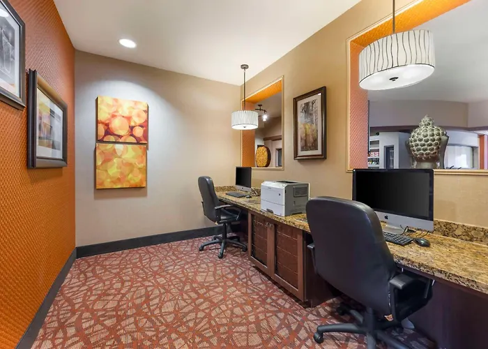 Best Western Plus Tupelo Inn & Suites