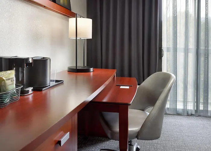 Courtyard By Marriott Augusta Hotel